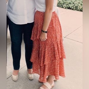 Red and white patterned flowy skirt, women’s size 6-12 (see description below)
